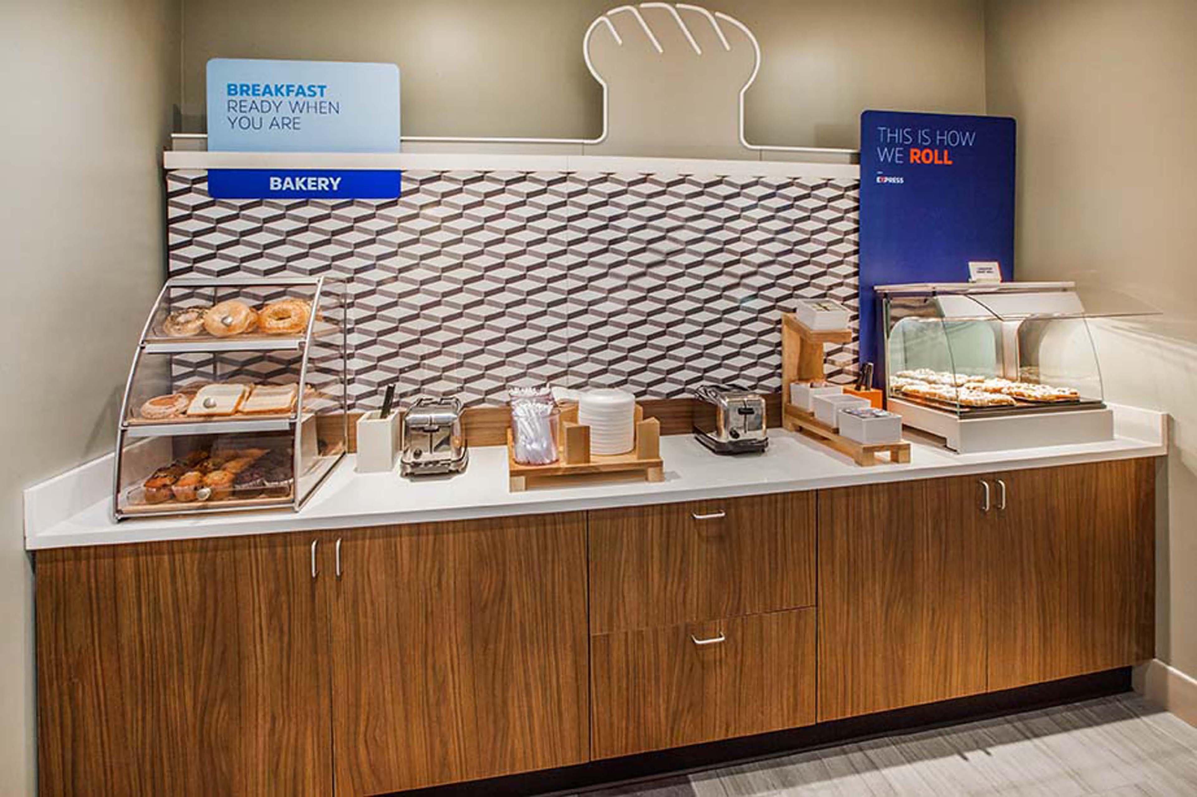 Express And By Ihg Calgary