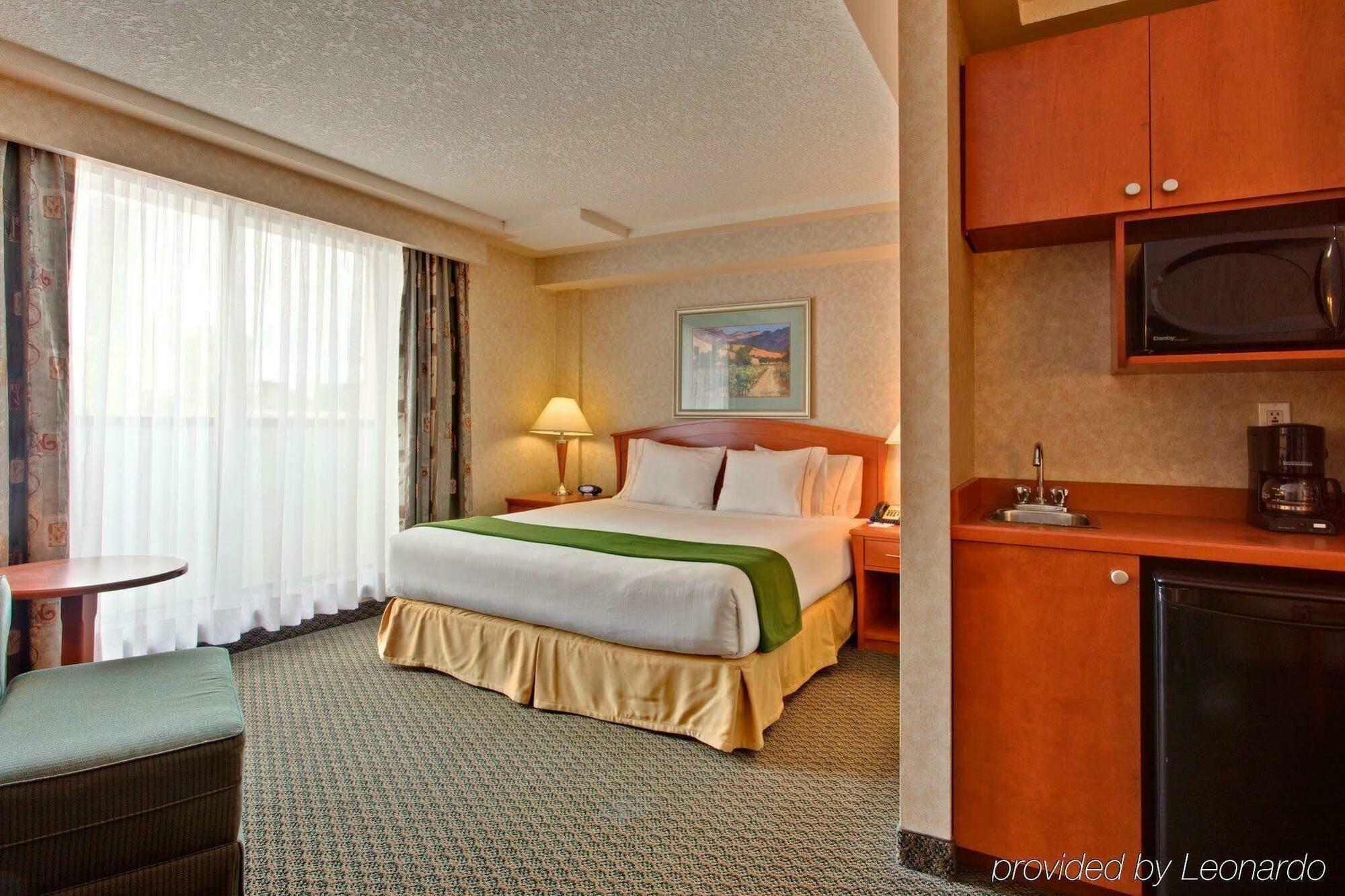 Hotel Express And By Ihg 3*